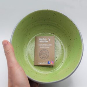 BEG BUDDY hundeskål | Håndlavet foder og vandskål i naturkeramik grøn